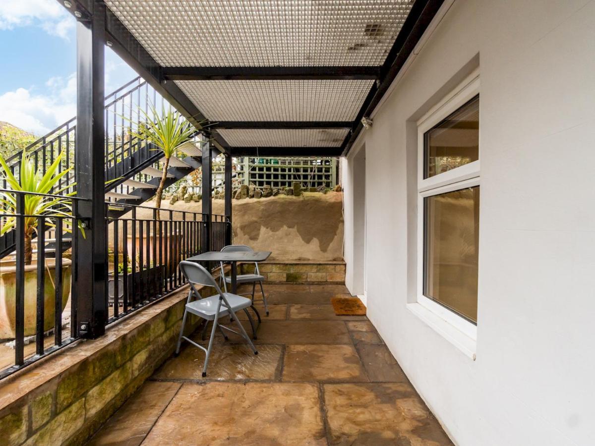 Pass The Keys Lovely 1 Bed Apartment With Free Parking Bath Exterior photo